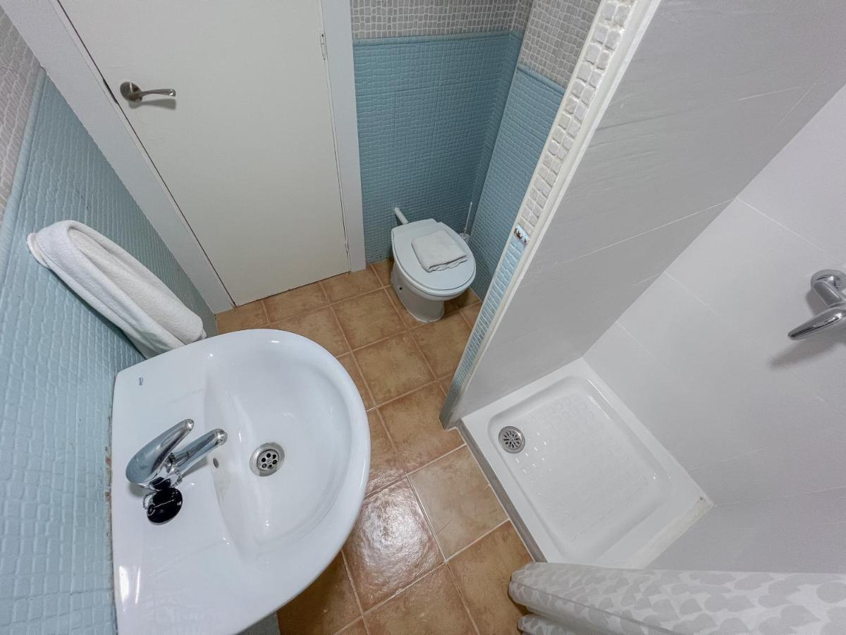 Centrico Apartamento Junto Al Cervantes Málaga Exterior foto